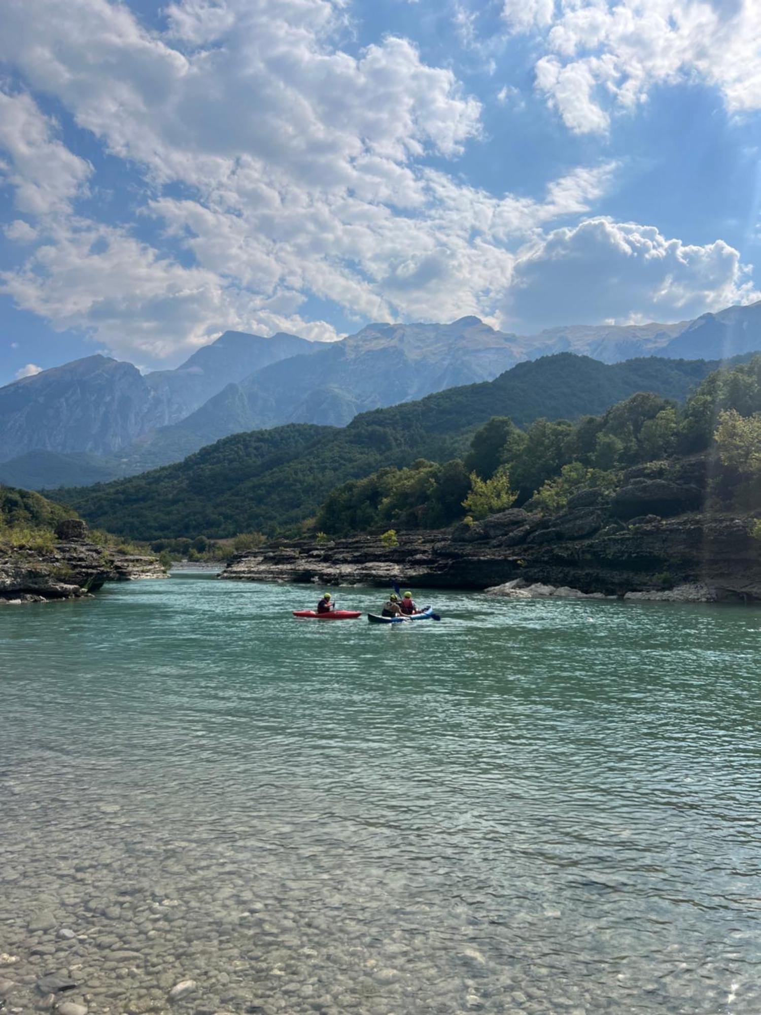 Adriatik Guesthouse Përmet Kültér fotó