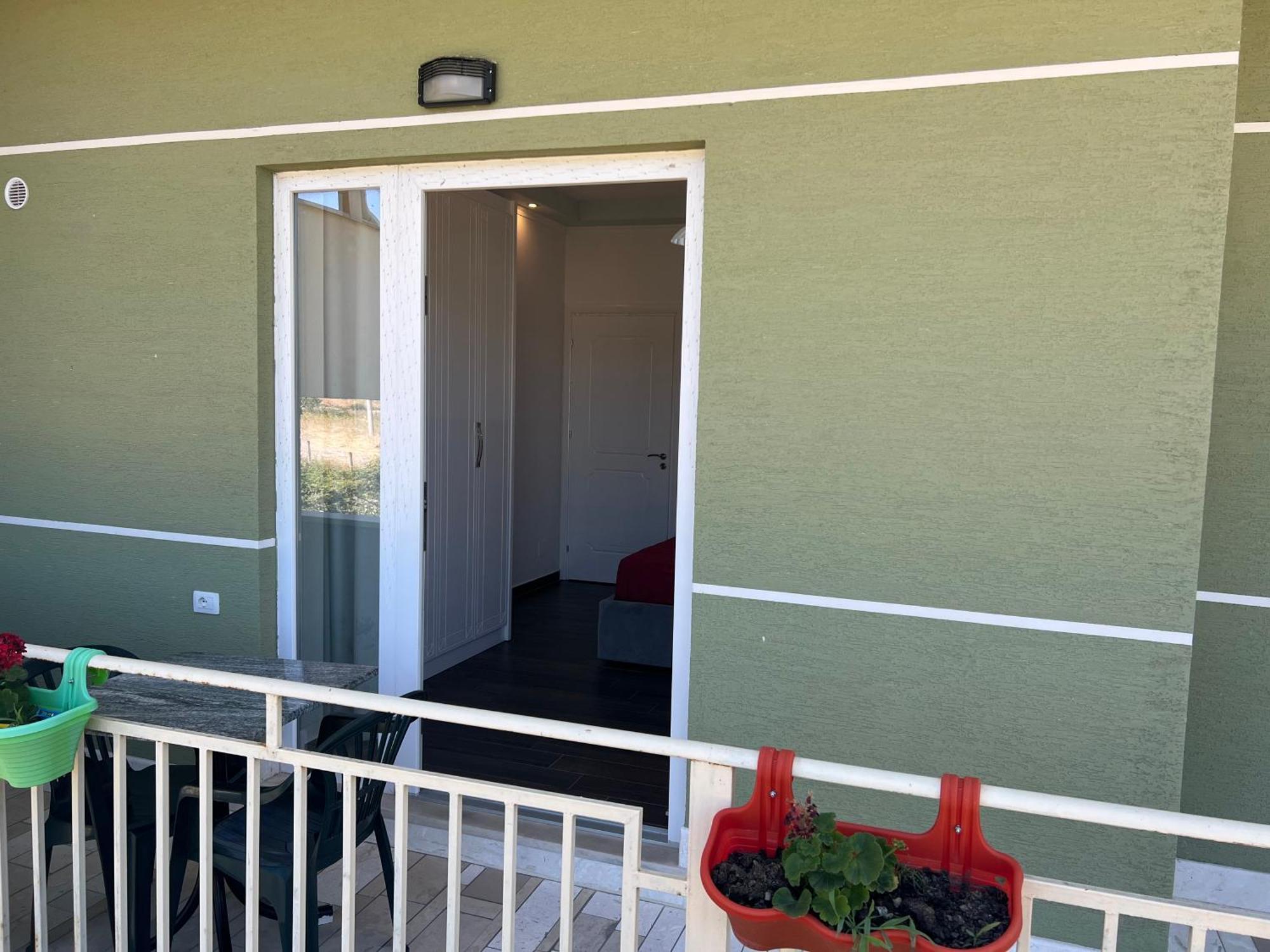 Adriatik Guesthouse Përmet Kültér fotó