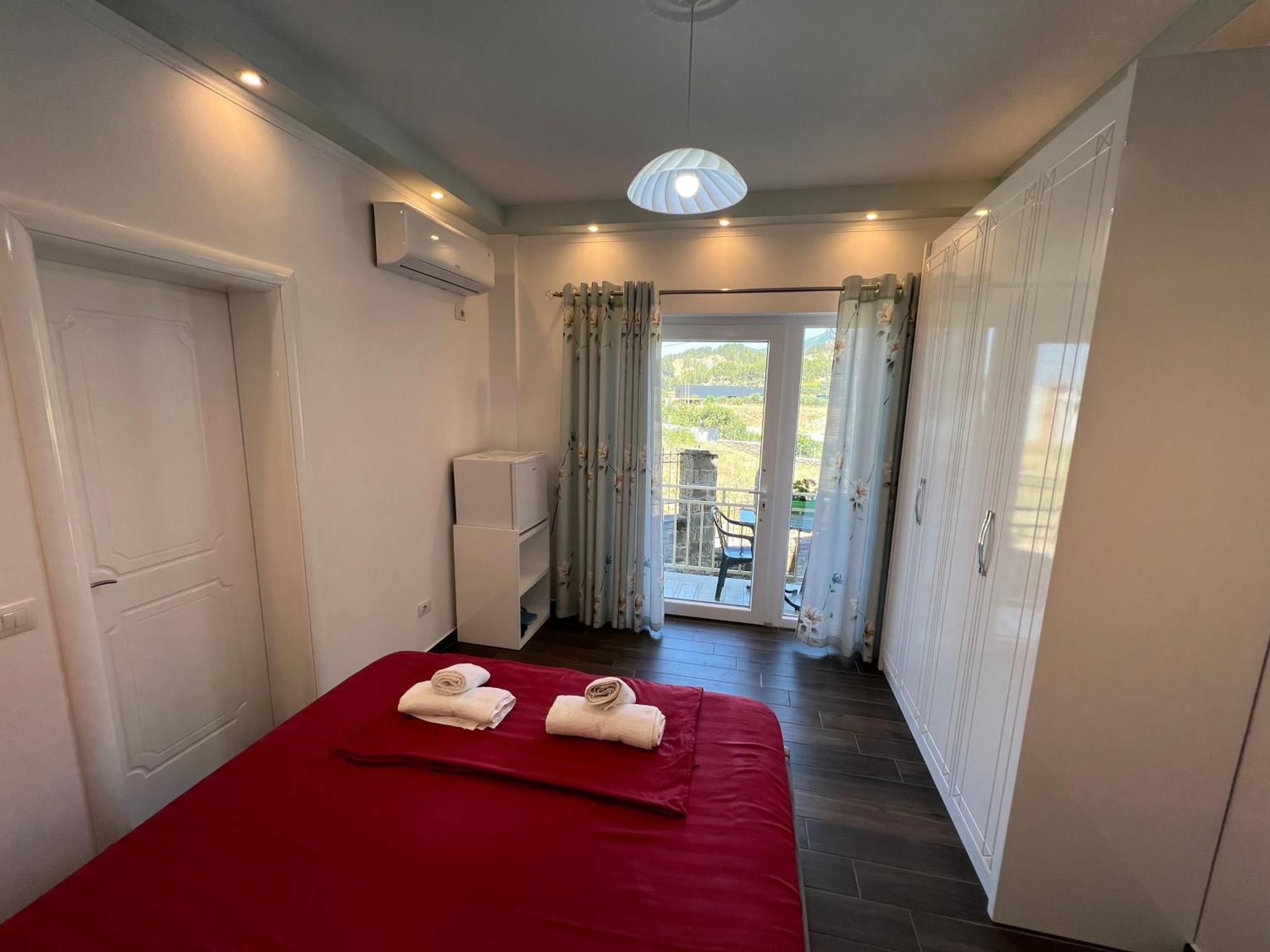 Adriatik Guesthouse Përmet Kültér fotó