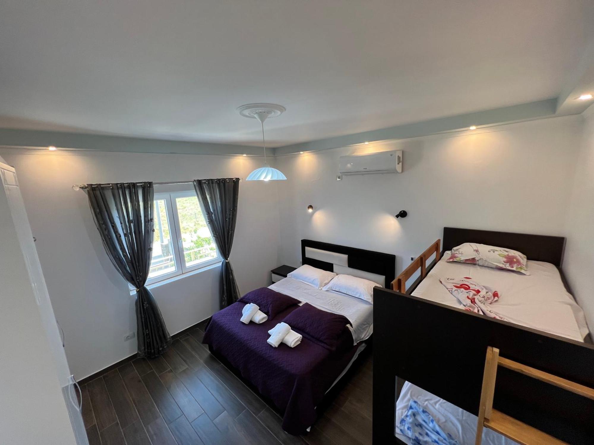 Adriatik Guesthouse Përmet Kültér fotó