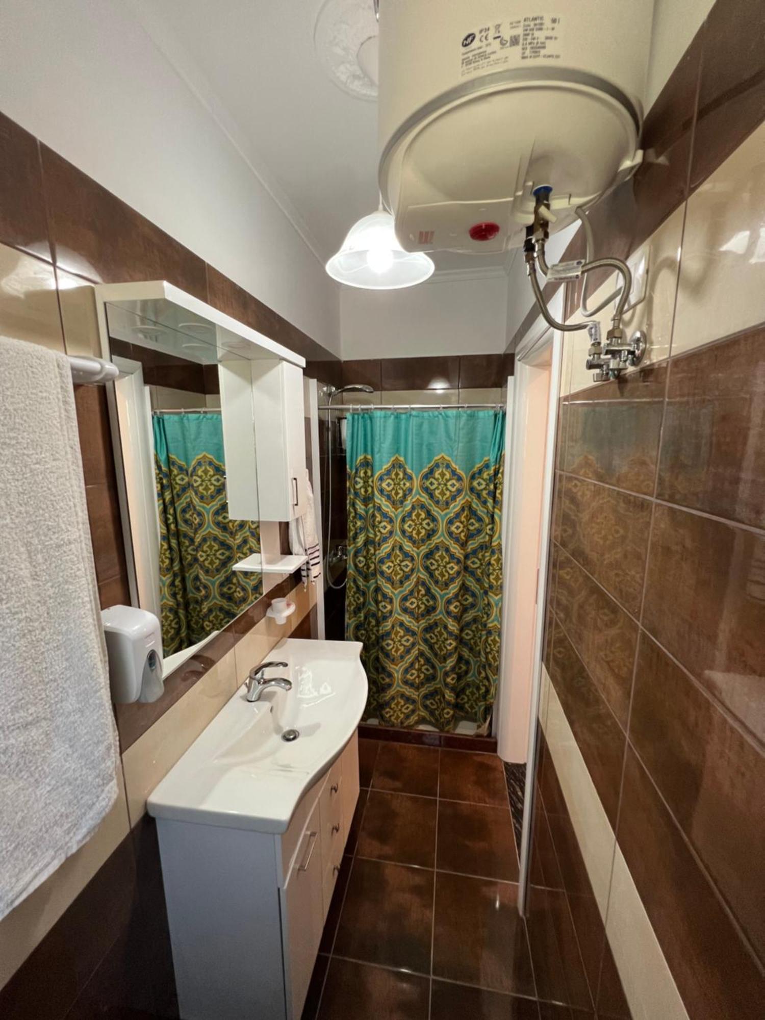Adriatik Guesthouse Përmet Kültér fotó